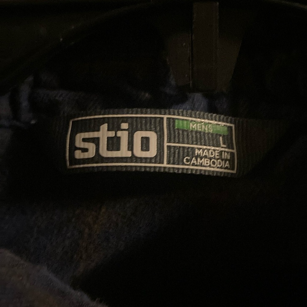 Men’s size, large, STIO blue, and gold flannel